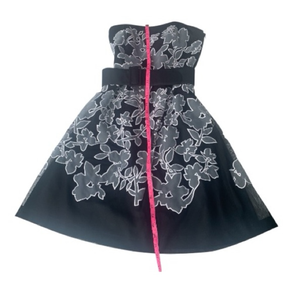 White House‎ Black Market Strapless Black Gray Dress Floral Overlay Size 4 - Picture 4 of 9